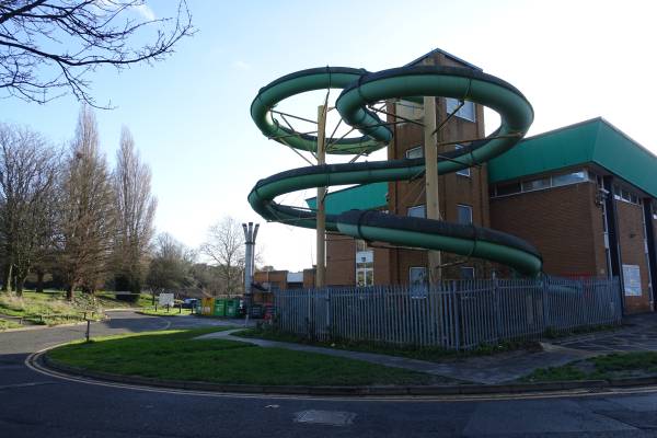 The old Bedworth Leisure Centre
