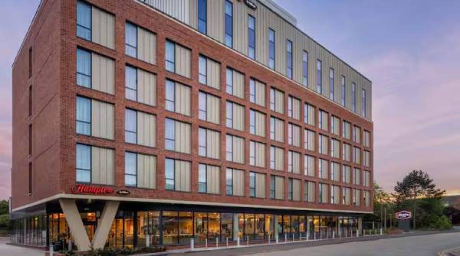 Front view of Hampton by Hilton hotel in Nuneaton